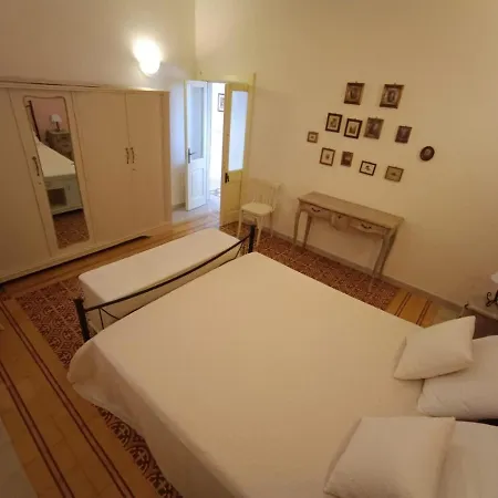 Casa Guascari
